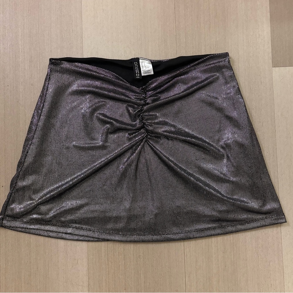 H&M Metallic Gray Pencil Skirt